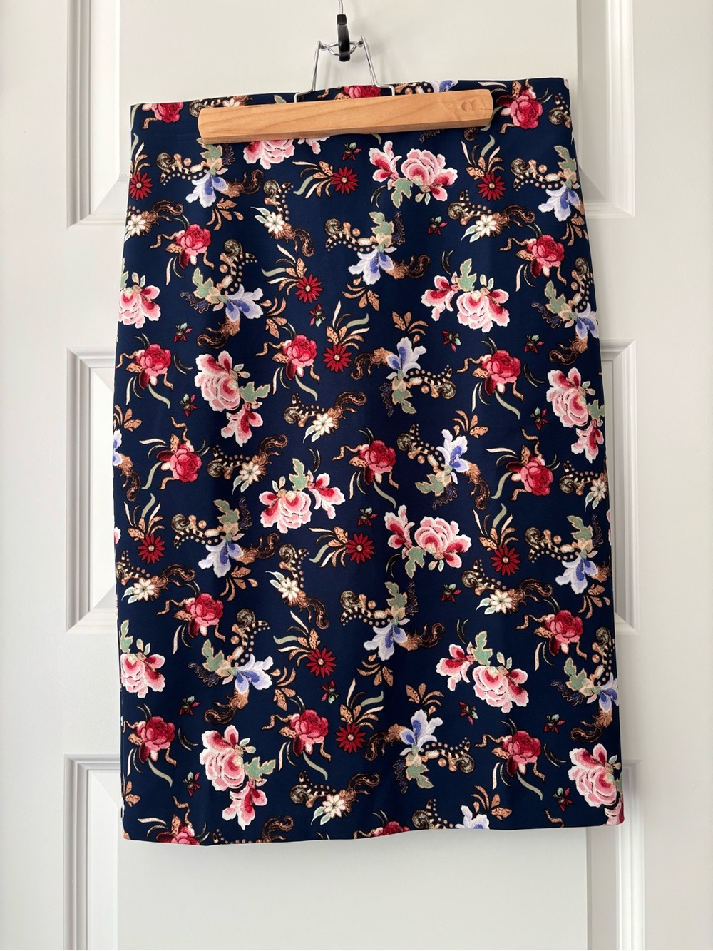 Philosophy Republic Clothing Navy Pink Floral Print Pencil Skirt Size 4
